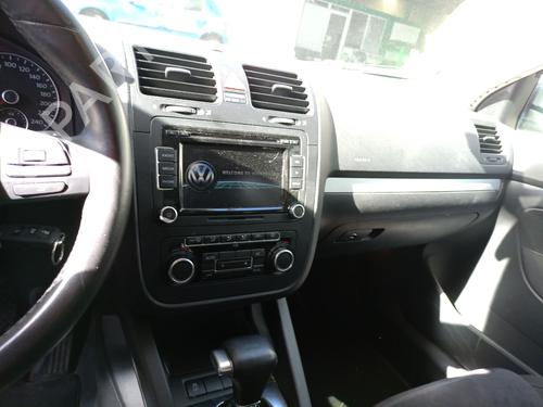 Fuse box VW JETTA III (1K2) 1.4 TSI | BP30137275E1