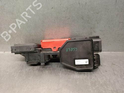 Used Fuse box LAND ROVER DEFENDER Station Wagon (L663) D250 MHEV 4x4 (249 hp) 30319705