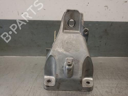 Used Engine mount LAND ROVER DEFENDER Station Wagon (L663) D250 MHEV 4x4 (249 hp) 30686518