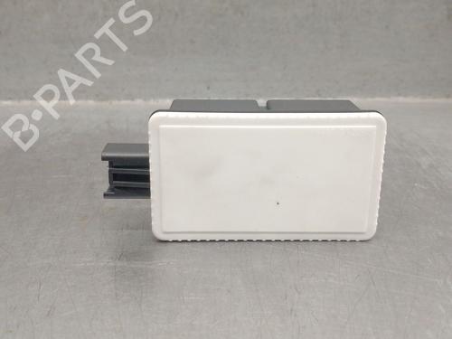 Dør styreenhed VOLVO V40 Hatchback (525) D2 (120 hp) 24627733