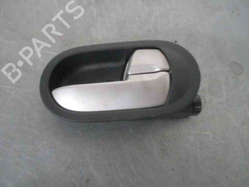 Venstre foran invendig håndtak MITSUBISHI COLT VI (Z3_A, Z2_A) 1.5 DI-D (Z39A) (95 hp) 4460692