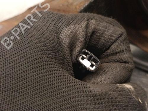 Right front steering knuckle KIA SPORTAGE II (JE_, KM_) 2.0 CRDi 4WD | BP24811738M26 
