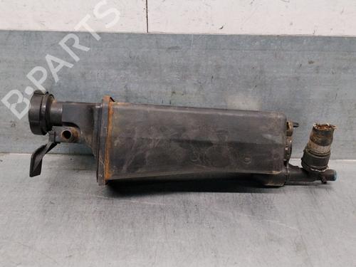 Używane Zbiornik wyrównawczy Zbiornik wyrównawczy BMW 3 (E46) 320 d (150 hp) 37417957 37417957