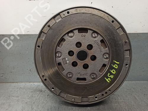 Used Flywheel PEUGEOT 2008 II (UD_, US_, UY_, UJ_, UR_, UC_) 1.2 PureTech 130 (USHNS, URHNS) (130 hp) 17108257