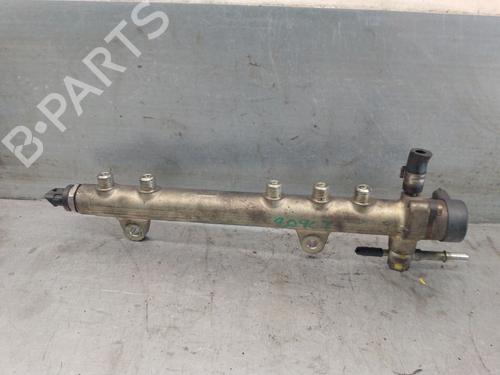 Used Injection rail Injection rail 19165795 19165795