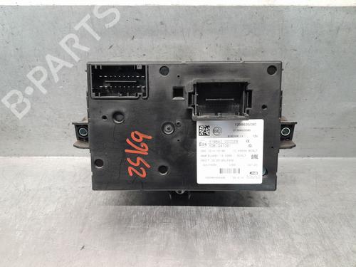 Used Fuse box Fuse box 36778214 36778214