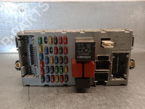 Used Fuse box Fuse box 36070386 36070386