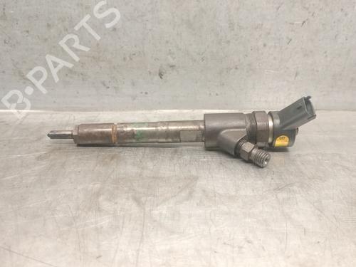 Used Injector TOYOTA YARIS (_P1_) 1.4 D-4D (NLP10_, NLP10R) (75 hp) 28569720