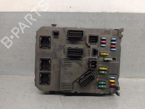 Used Fuse box PEUGEOT 407 (6D_) 2.0 HDi 135 (6DRHRH, 6DRHRE, 6DRHRG, 6DRHRJ) (136 hp) 26605549