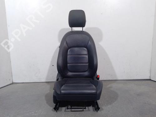 right-front-seat-jaguar-xe-x760-2015-38511672 main image
