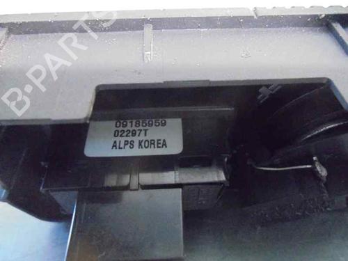 Right rear window switch OPEL SIGNUM Hatchback (Z03) 2.2 direct (F48) | BP2332919I28 