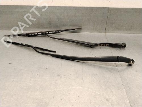 Used Front windshield wiper arm Front windshield wiper arm 39237410 39237410