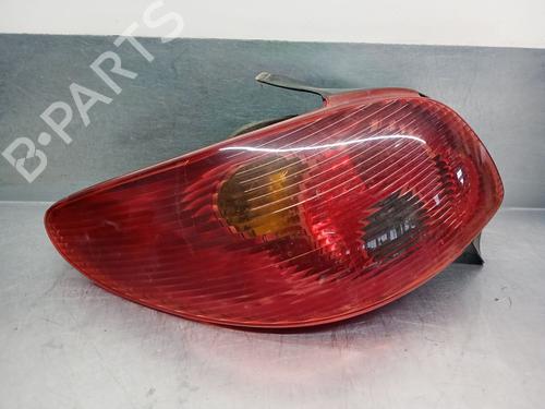 Venstre baglygte PEUGEOT 206 Hatchback (2A/C) 1.4 HDi eco 70 (68 hp) 28216436
