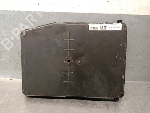 fuse-box-renault-clio-iii-br01-cr01-2005-2006-2007-2008-2009-2010-2011-2012-2013-2014-37697654 main image