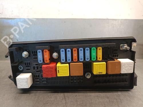 Used Fuse box Fuse box OPEL VECTRA C Estate (Z02) 1.9 CDTI (F35) (120 hp) 33027802 33027802
