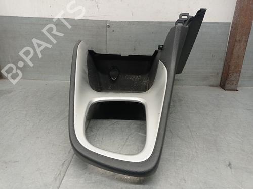 Used Middle console TOYOTA YARIS (_P21_, _PA1_, _PH1_) 1.5 Hybrid (MXPH10, MXPH11) (116 hp) 23132148