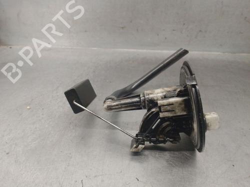 Used Fuel pump Fuel pump MERCEDES-BENZ C-CLASS (W202) C 250 D (202.125) (113 hp) 33813630 33813630