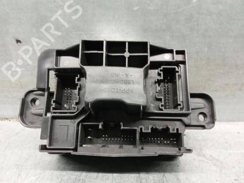 Used Comfort control module LAND ROVER DEFENDER Station Wagon (L663) D250 MHEV 4x4 (249 hp) 30298927