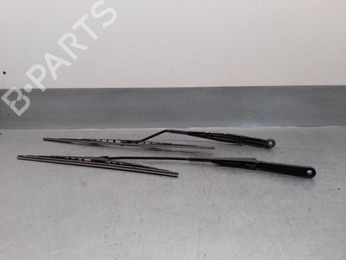 Front windshield wiper arm PEUGEOT 406 (8B) 2.0 HDI 110 | BP21581820C143 