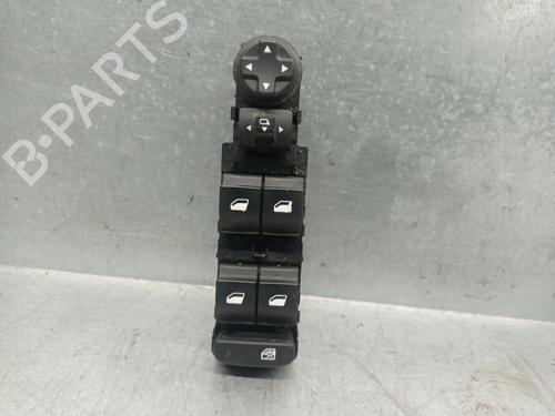 Używane Przełącznik szyby przedniej lewej PEUGEOT 308 II (LB_, LP_, LW_, LH_, L3_) 1.5 BlueHDI 100 (102 hp) 32182309