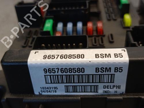 Fuse box CITROËN C5 I (DC_) 2.2 HDi (DC4HXB, DC4HXE) | BP37154541E1 - Image 4
