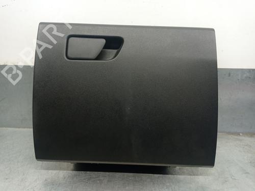 Used Glove box FORD FIESTA VII (HJ, HF) 1.1 Ti-VCT (86 hp) 22984591