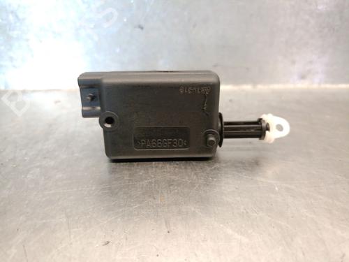Used Central lock pump DACIA SANDERO II TCe 90 LPG (B8M1) (90 hp) 28048633
