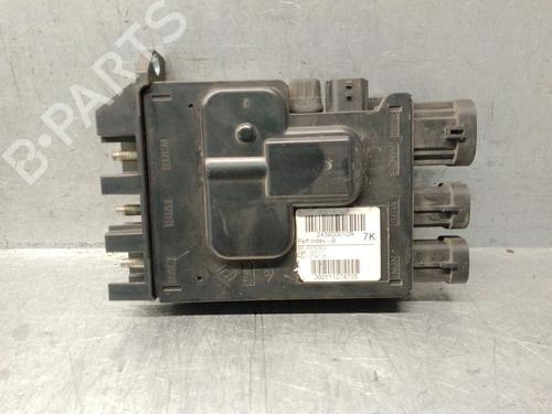 Used Fuse box Fuse box RENAULT MEGANE III Coupe (DZ0/1_) 1.4 TCe (DZ0F, DZ1V) (131 hp) 33873385 33873385