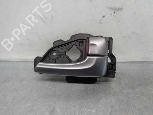 Used Rear right interior door handle Rear right interior door handle 6874927 6874927