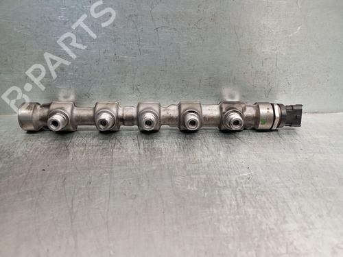 Used Injection rail Injection rail 30122905 30122905