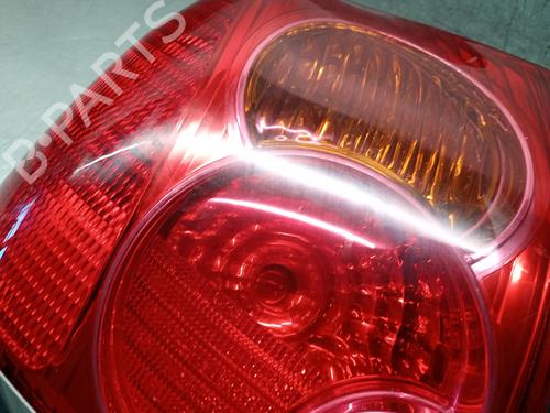 Clignotant avant gauche TOYOTA AVENSIS (_T25_) 2.2 D-4D (ADT251_, ADT251R) | BP30396547C32