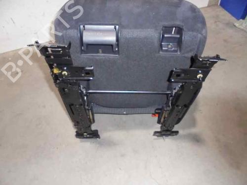 Rear seat MITSUBISHI GRANDIS (NA_W) 2.0 DI-D (NA8W) | BP8183164C17 