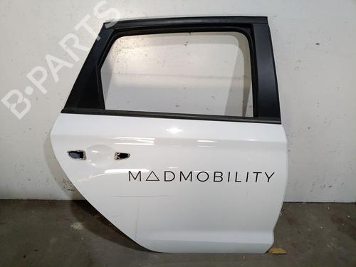 right-rear-door-hyundai-i30-estate-pde-2017-33054191 main image