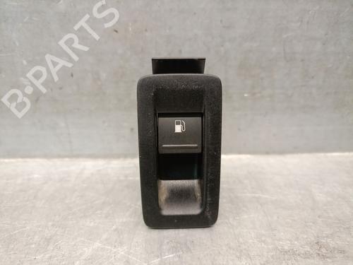 Używane Przełącznik VW TOURAN (1T3) 1.6 TDI (105 hp) 31880863