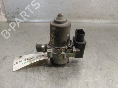 Used Vacuum pump Vacuum pump VW GOLF IV (1J1) 1.6 (100 hp) 40196004 40196004