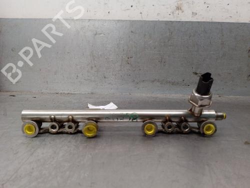 Used Injection rail Injection rail 38093545 38093545