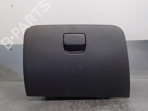 Used Glove box Glove box 17586943 17586943