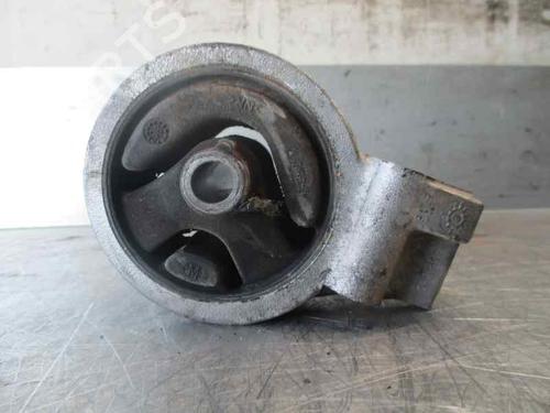 Used Engine mount MITSUBISHI CARISMA (DA_) 1.9 TD (DA4A) (90 hp) 8762645