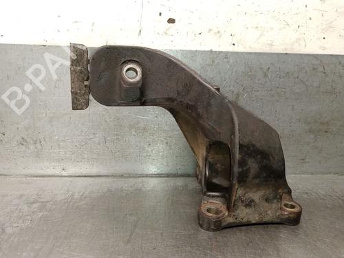 Used Engine mount Engine mount LAND ROVER RANGE ROVER III (L322) 3.6 D 4x4 (272 hp) 32720112 32720112