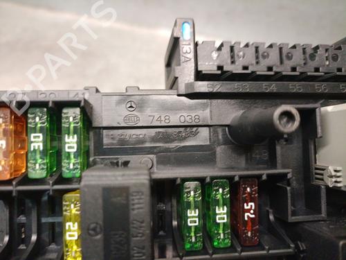Fuse box MERCEDES-BENZ C-CLASS (W204) C 220 CDI (204.002) | BP32166496E1