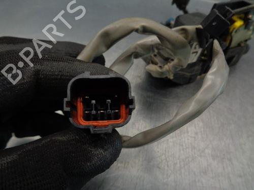 Front right lock KIA CARENS II MPV (FJ) 2.0 CRDi | BP10956067C97 
