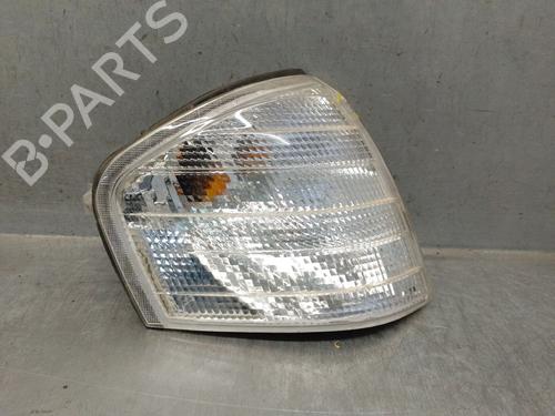 Used Right front indicator Right front indicator MERCEDES-BENZ C-CLASS (W202) C 250 Turbo-D (202.128) (150 hp) 33690097 33690097