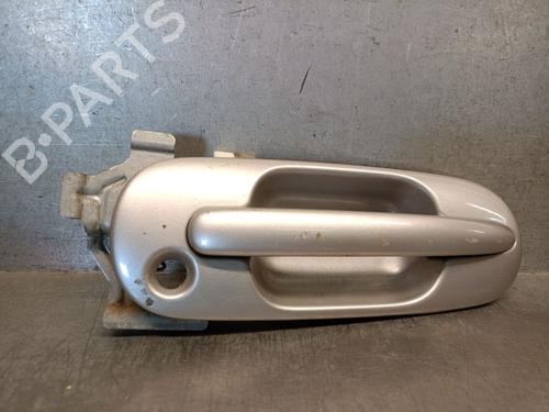 Used Front right exterior door handle Front right exterior door handle HONDA CR-V I (RD) 2.0 16V 4WD (RD1, RD3) (128 hp) 35966515 35966515
