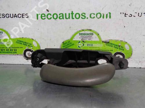 Used Front left interior door handle Front left interior door handle 5257213 5257213
