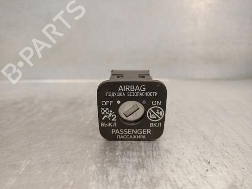 Used Switch Switch TOYOTA RAV 4 IV (_A4_) 2.2 D 4WD (ALA49) (150 hp) 20709100 20709100