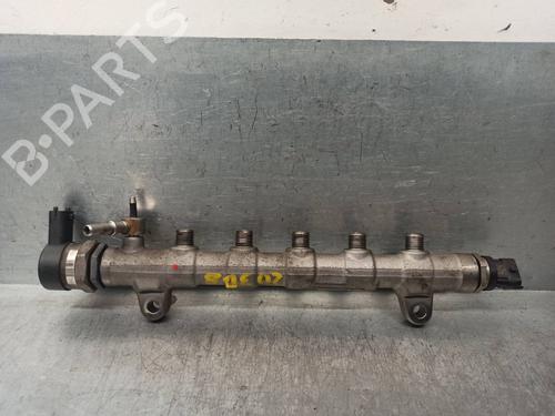 Used Injection rail Injection rail 17747104 17747104