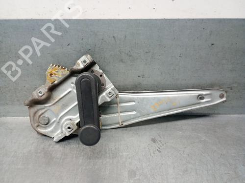 Elevador vidro trás esquerdo TOYOTA COROLLA (_E12_) 2.0 D-4D (CDE120R, CDE120L_) 6984002090 | 6984002090