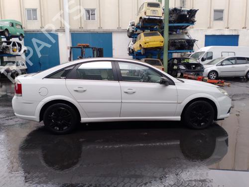 Zekeringkast OPEL VECTRA C GTS (Z02) 1.9 CDTI (F68) | BP16533817E1 