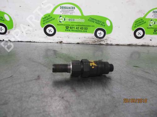 Used Injector Injector HYUNDAI H-1 / STAREX Bus (A1) 2.5 TCi (99 hp) 2124615 2124615
