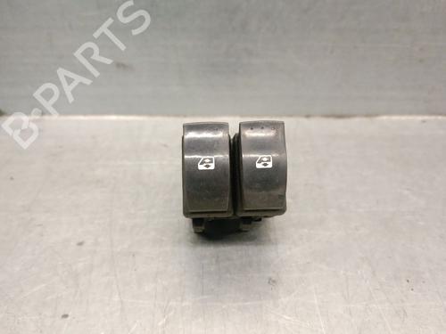 Interrupteur de vitre avant gauche OPEL VIVARO A Van (X83) 1.9 DTI (F7) (101 hp) 29067275